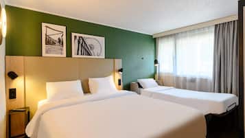 Standardzimmer, 1 Queen-Bett und Schlafsofa | Hochwertige Bettwaren, Schreibtisch, Bügeleisen/Bügelbrett