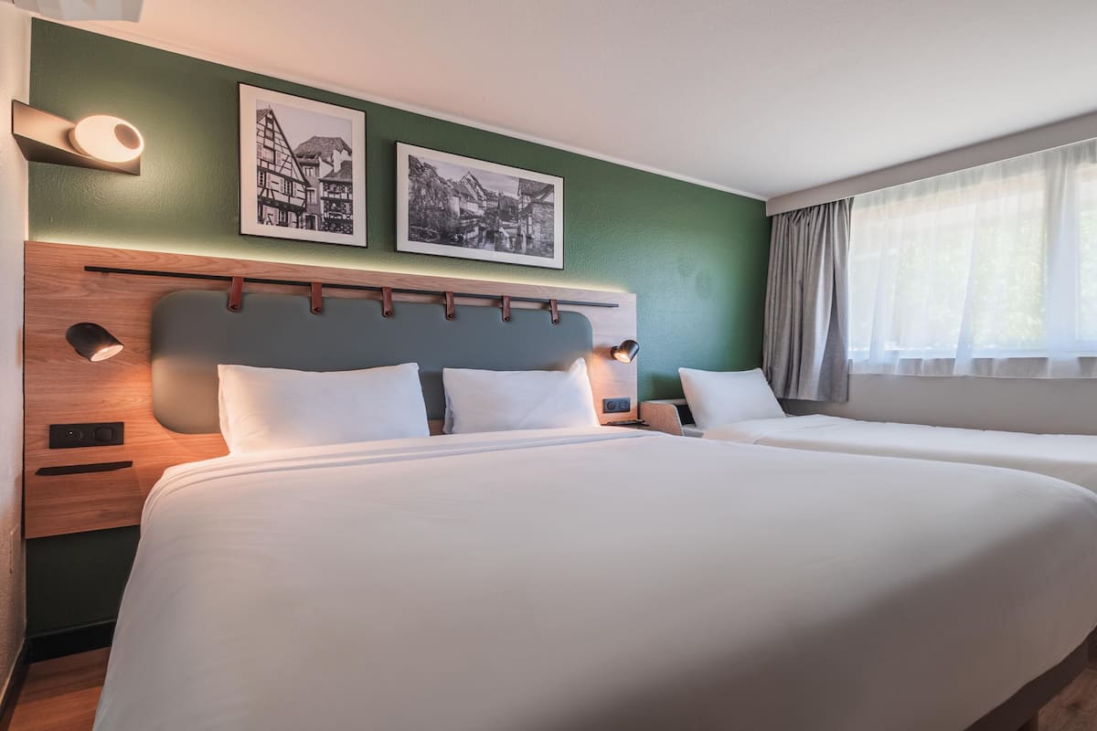 Standard Room, 1 Queen Bed with Sofa bed | Premium bedding, desk, iron/ironing board (on request), cribs (free)