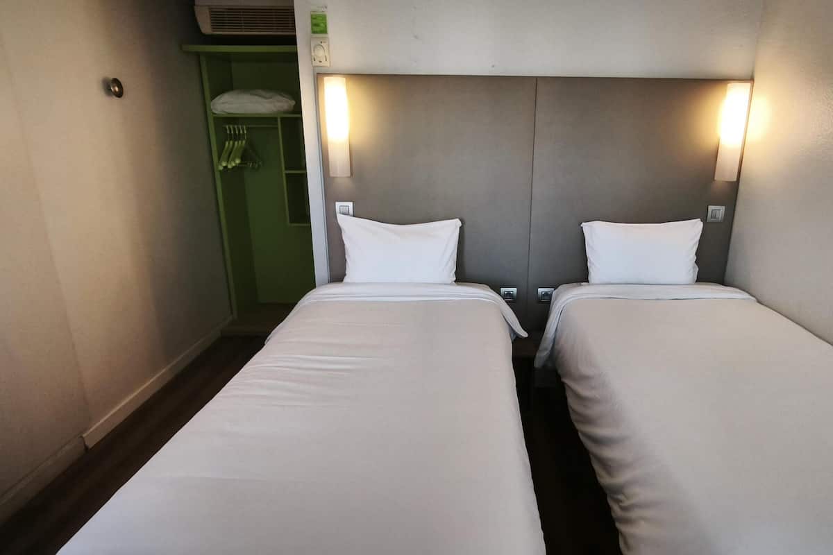 Standard Room, 2 Single Beds