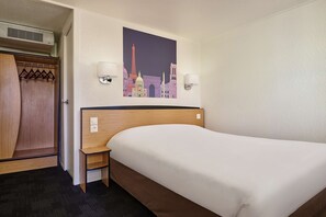 Premium bedding, desk, blackout curtains, iron/ironing board