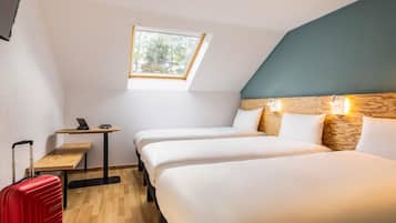 In-room safe, desk, soundproofing, free WiFi