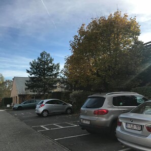 Free self parking - Campanile Hotel Brussels – Airport (Zaventem)