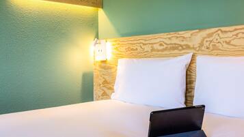 In-room safe, desk, soundproofing, free WiFi