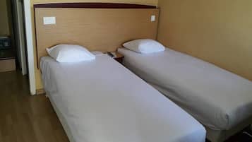In-room safe, desk, soundproofing, free WiFi
