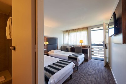 Kyriad Bordeaux - Mérignac Aéroport