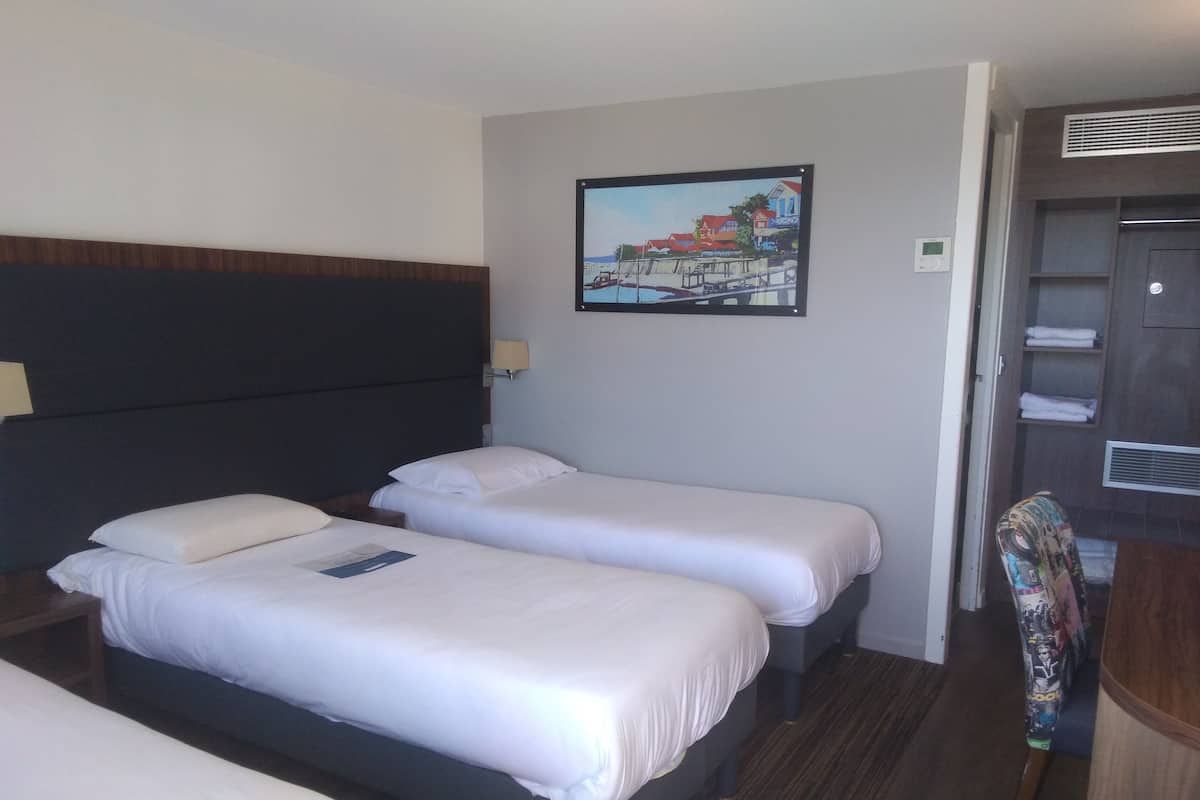 Standard Room, Multiple Beds