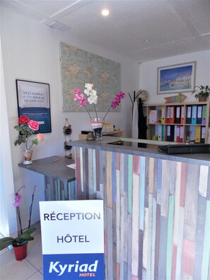 Reception - Kyriad Bordeaux - Mérignac Aéroport (Merignac)