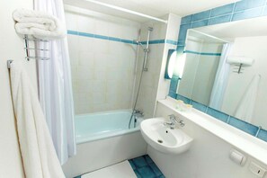 Combined shower/bathtub, eco-friendly toiletries, hair dryer, towels