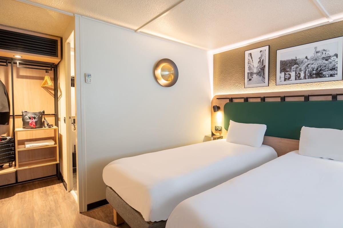 Literie de qualité supérieure, bureau, rideaux occultants, Wi-Fi gratuit