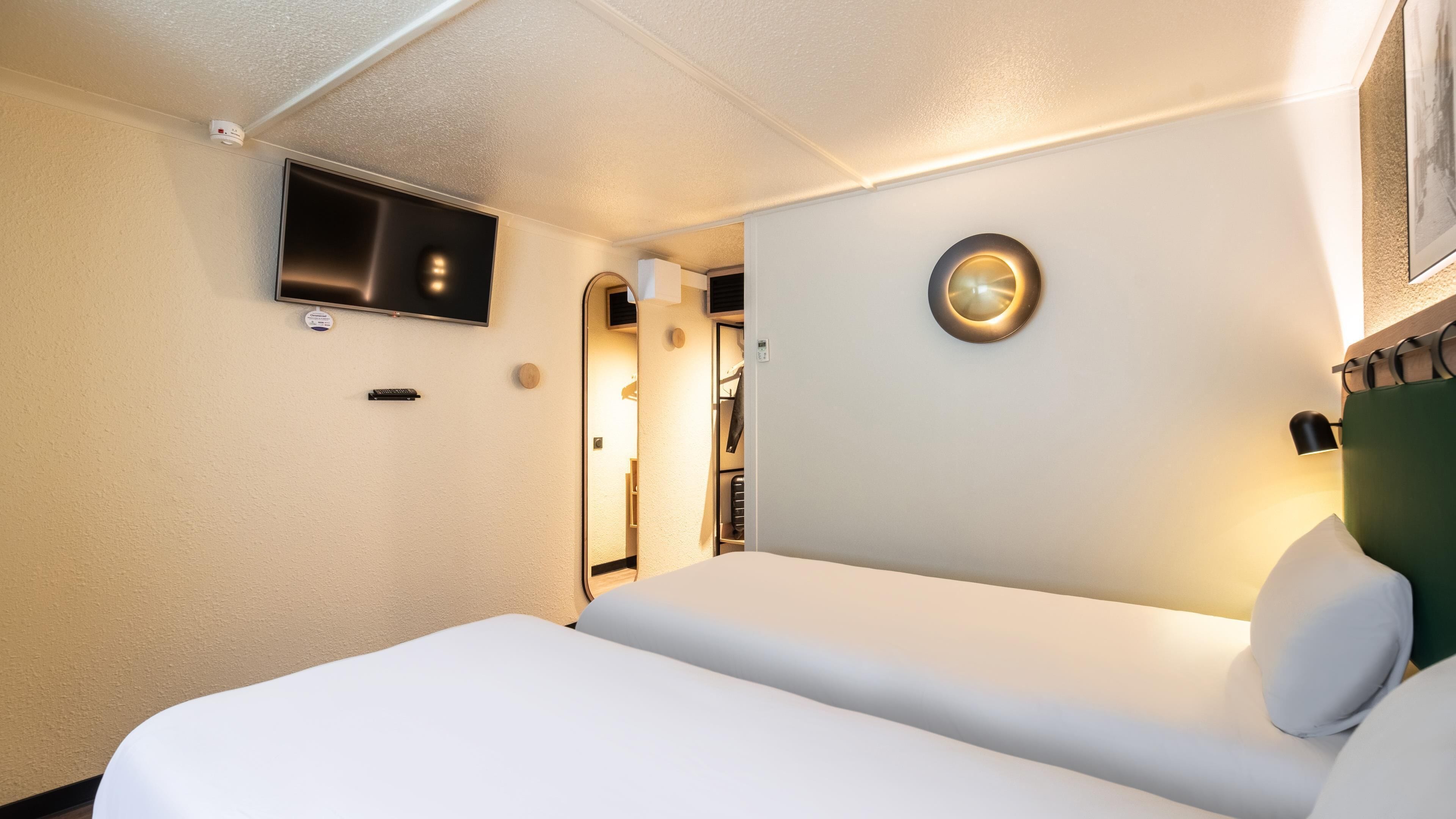 Chambre Standard, 2 lits une place (Junior Bed up to 10 years) | Literie de qualité supérieure, bureau, rideaux occultants, Wi-Fi gratuit