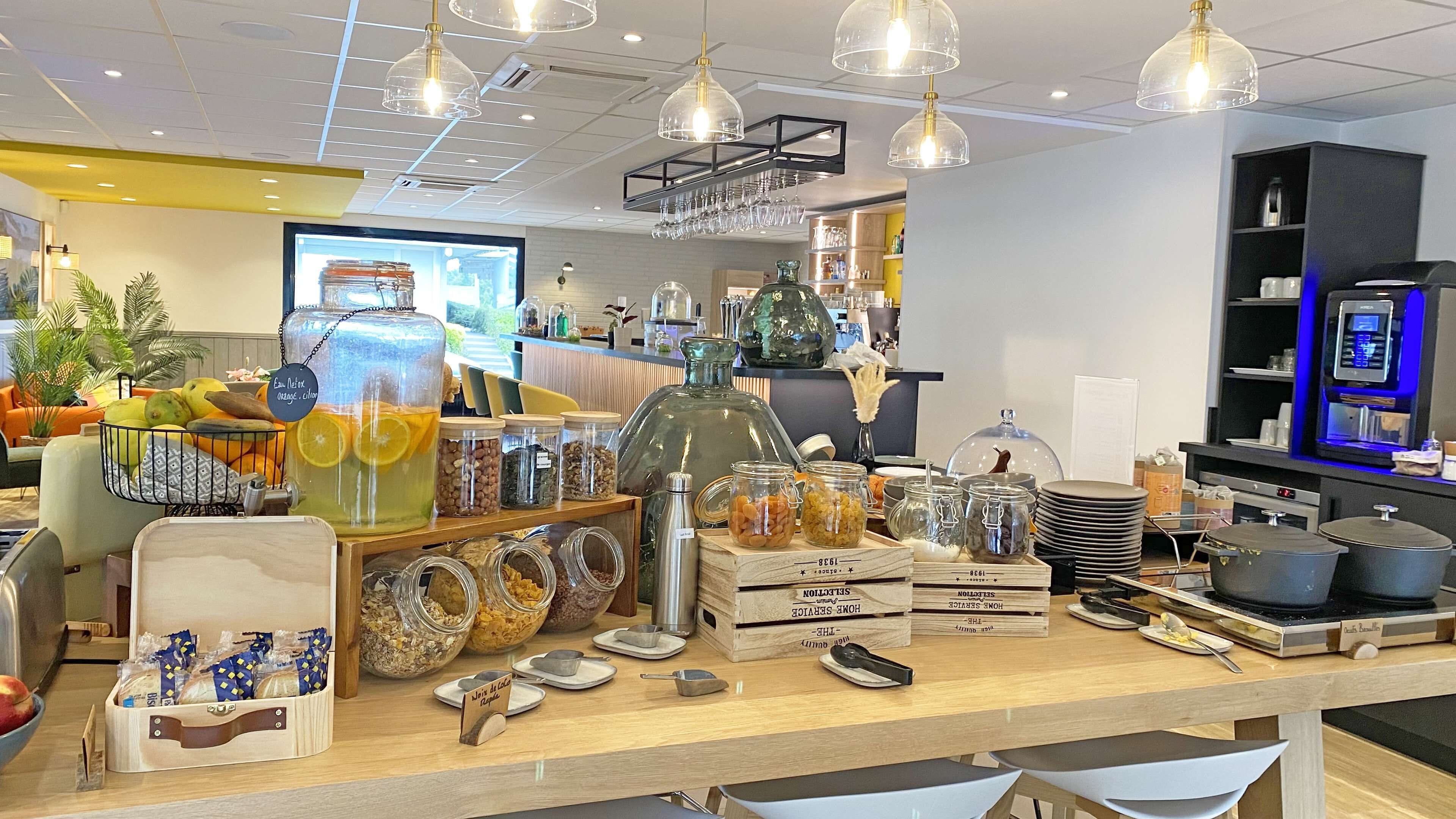 daily buffet breakfast (eur 13.90 per person)