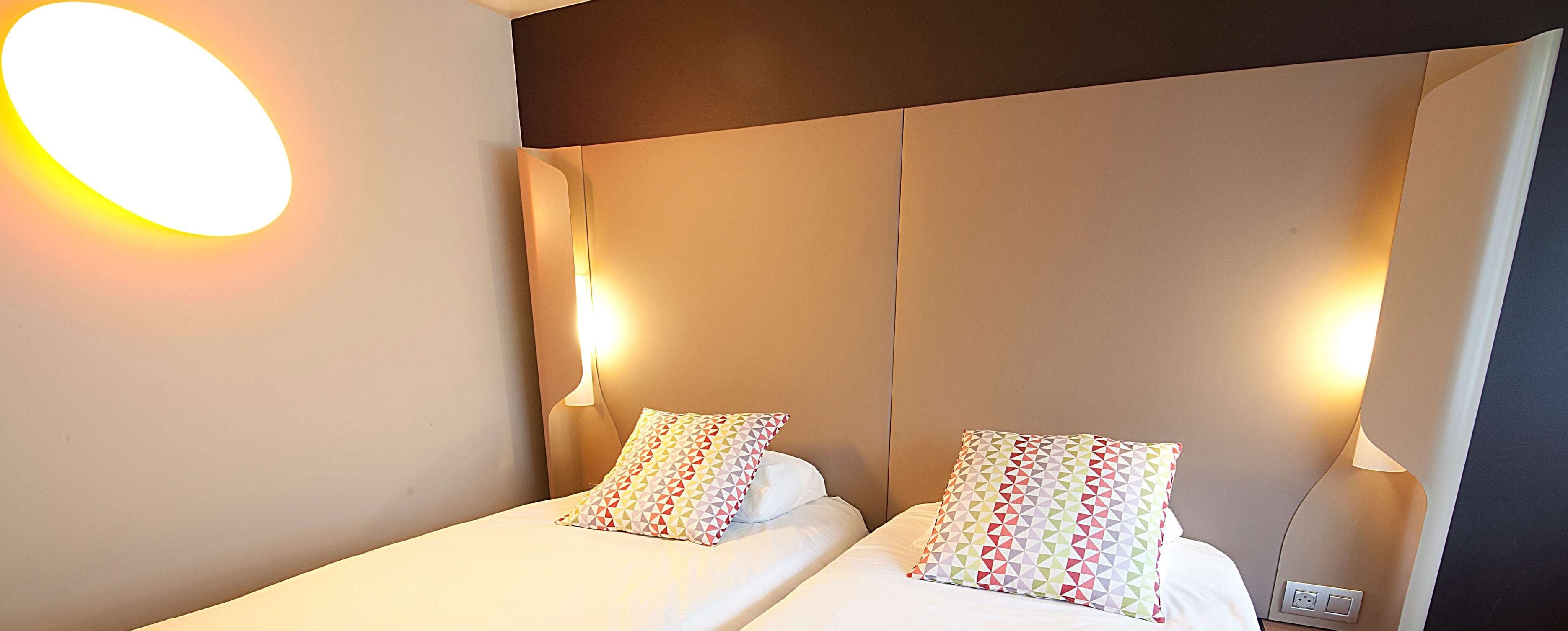 next generation, standard room, 2 single beds | premium bedding, desk, soundproofing, free wifi