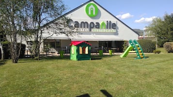 Children's play area - outdoor