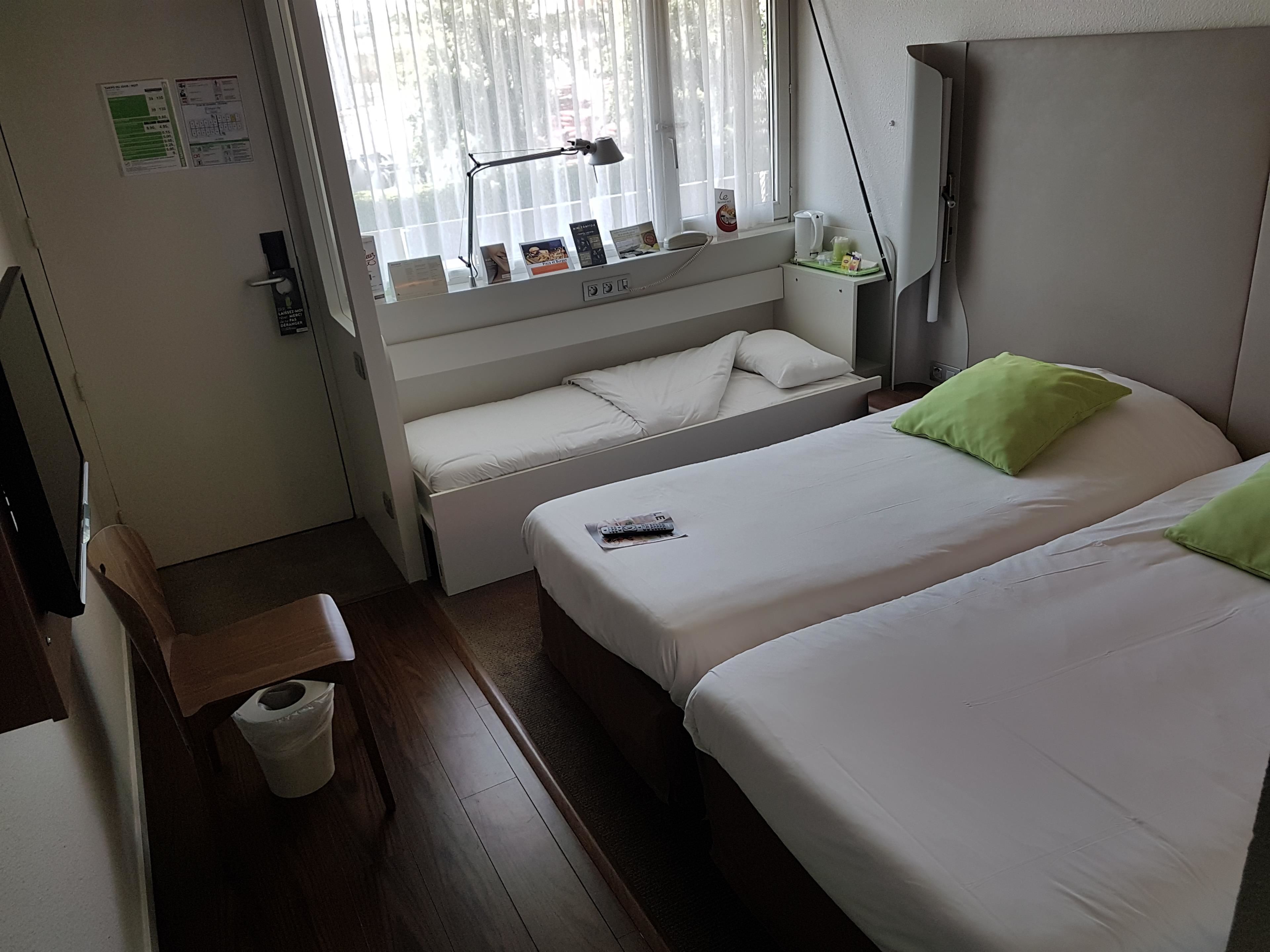 next generation, standard room, 2 single beds | premium bedding, desk, blackout curtains, soundproofing