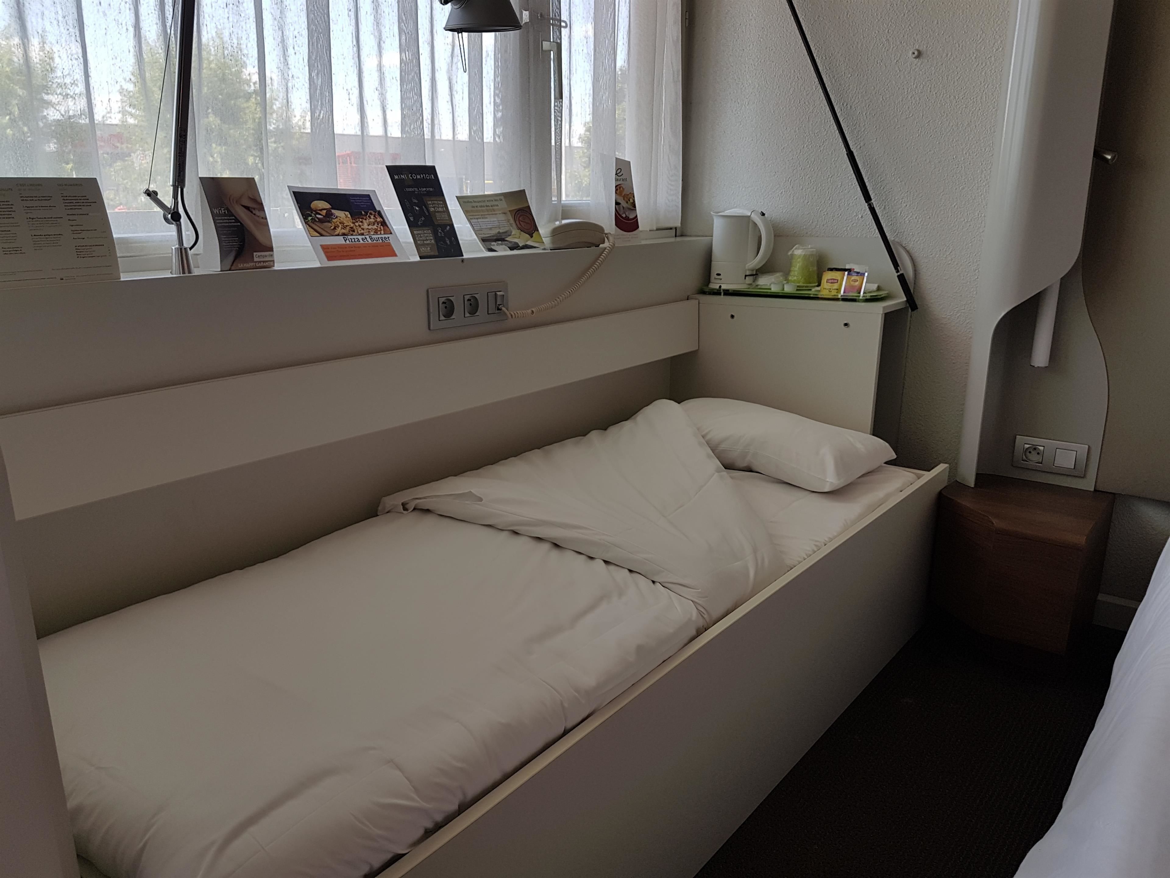 next generation, standard room, 2 single beds | premium bedding, desk, blackout curtains, soundproofing