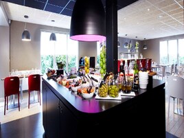 Café da manhã, almoço e jantar