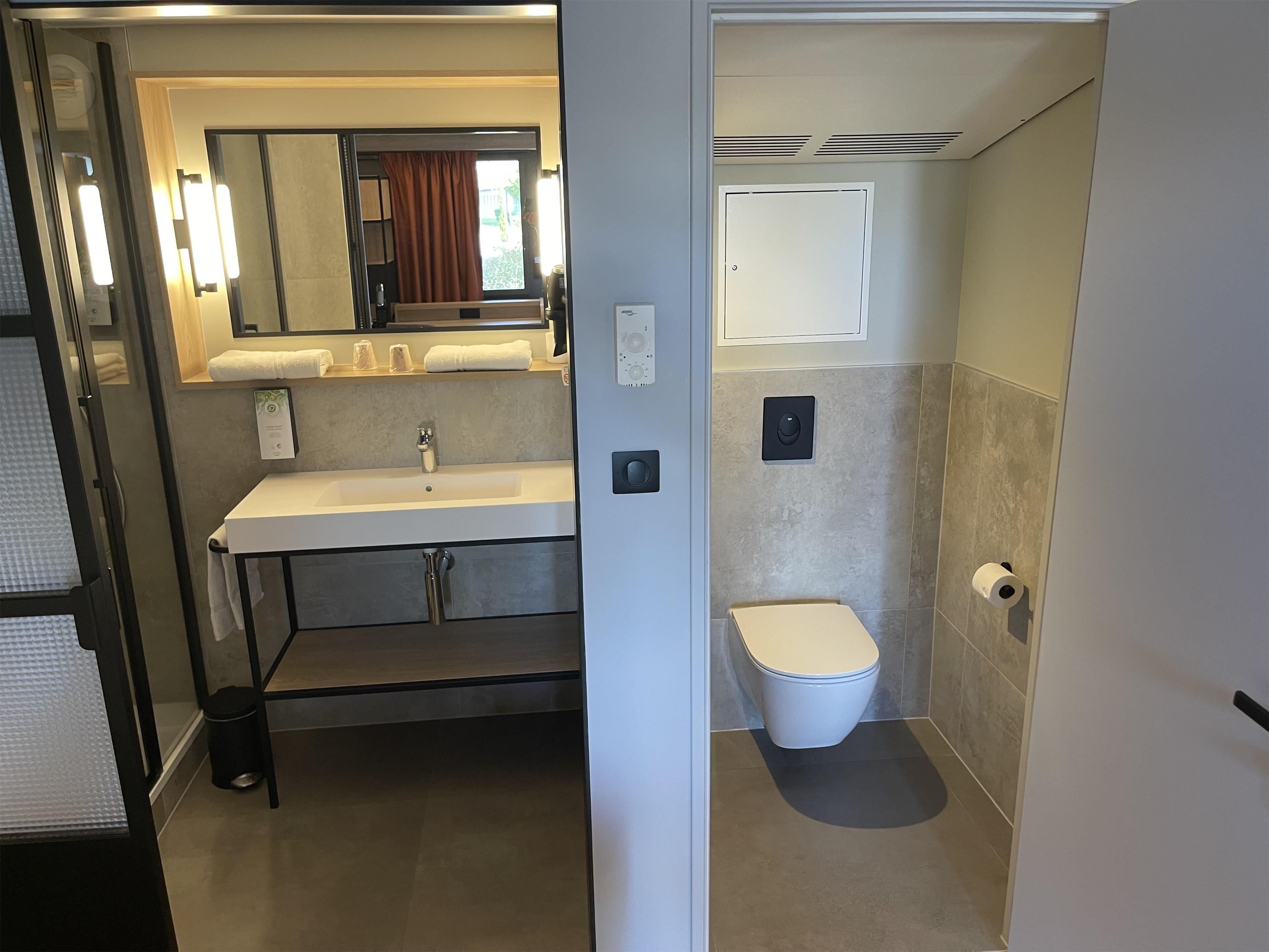 Foto - Campanile NATURE - Clermont-Ferrand Nord Riom