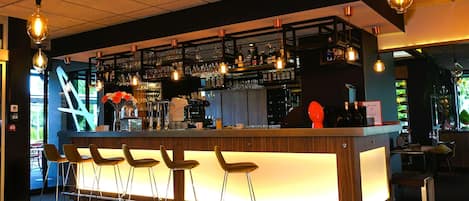Bar (in der Unterkunft)