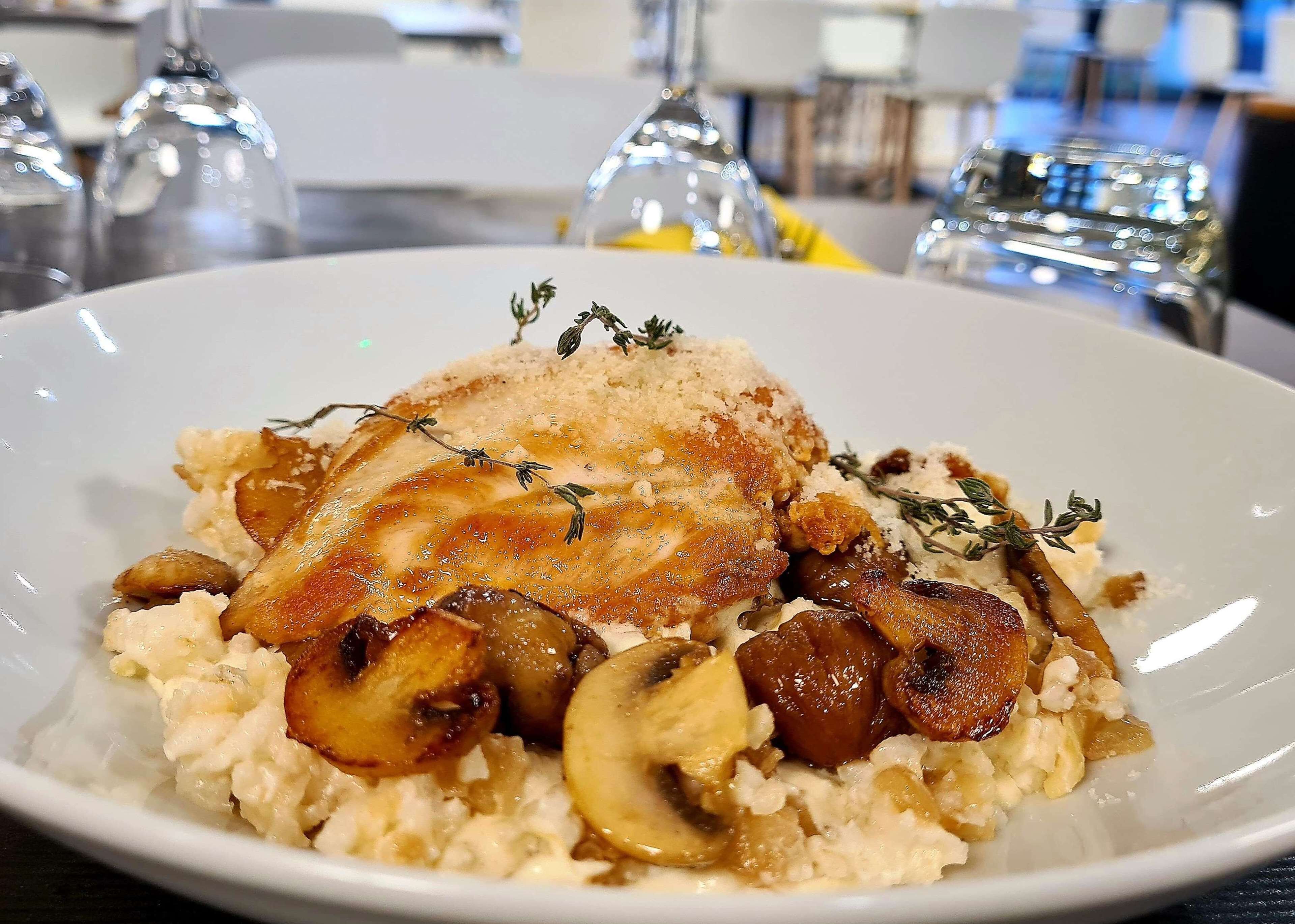 breakfast, lunch, dinner served; french cuisine