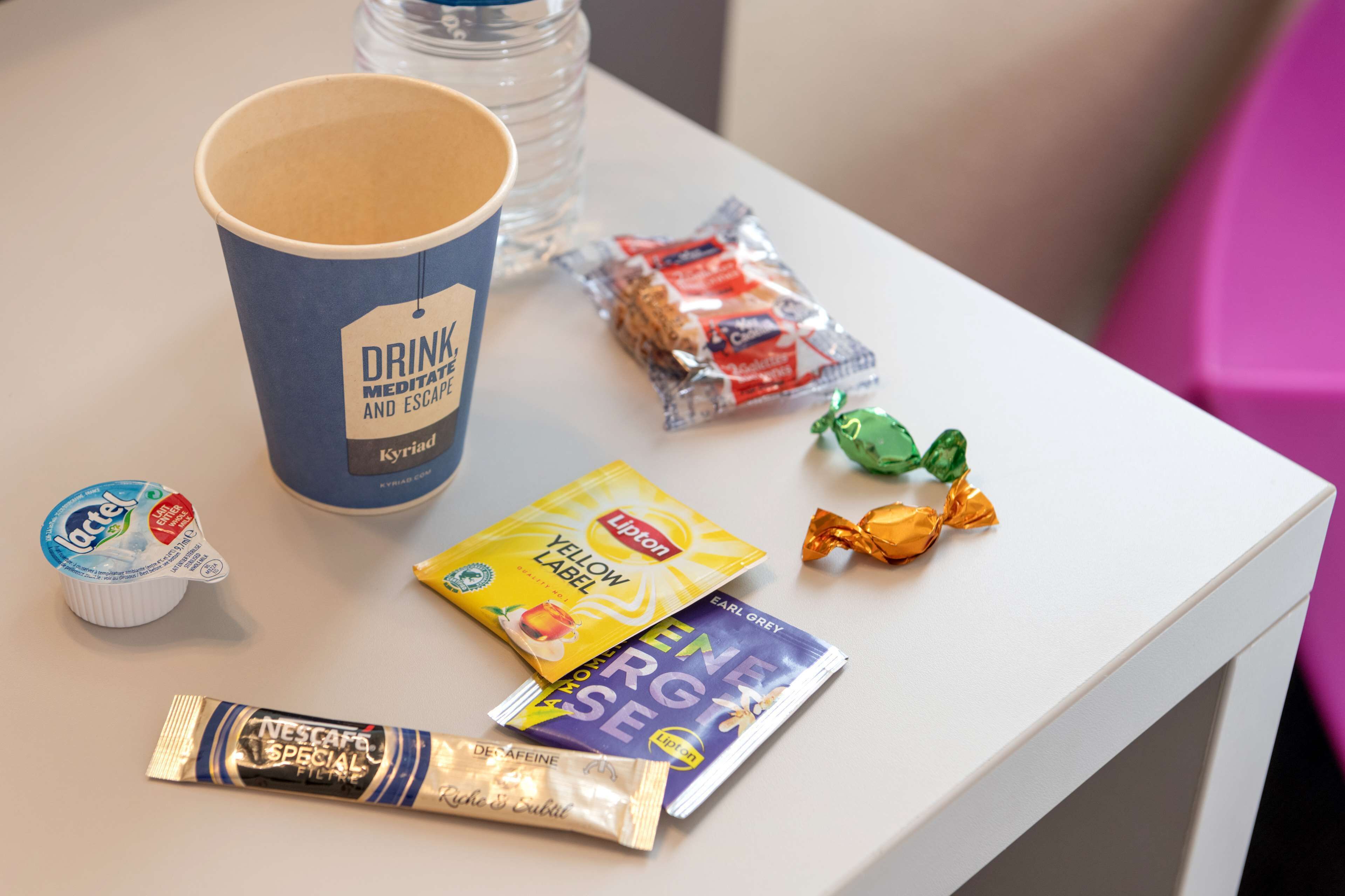 1 bedroom, premium bedding, desk, laptop workspace