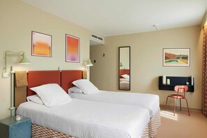 Premium bedding, soundproofing, free WiFi, bed sheets