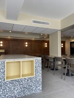 Petit déjeuner buffet servi tous les jours en supplément