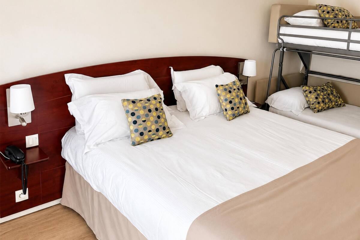 Standard Room, Multiple Beds (1 double bed + 1 bunk bed)
