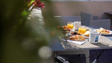 Schreibtisch, laptopgeeigneter Arbeitsplatz, Verdunkelungsvorhänge