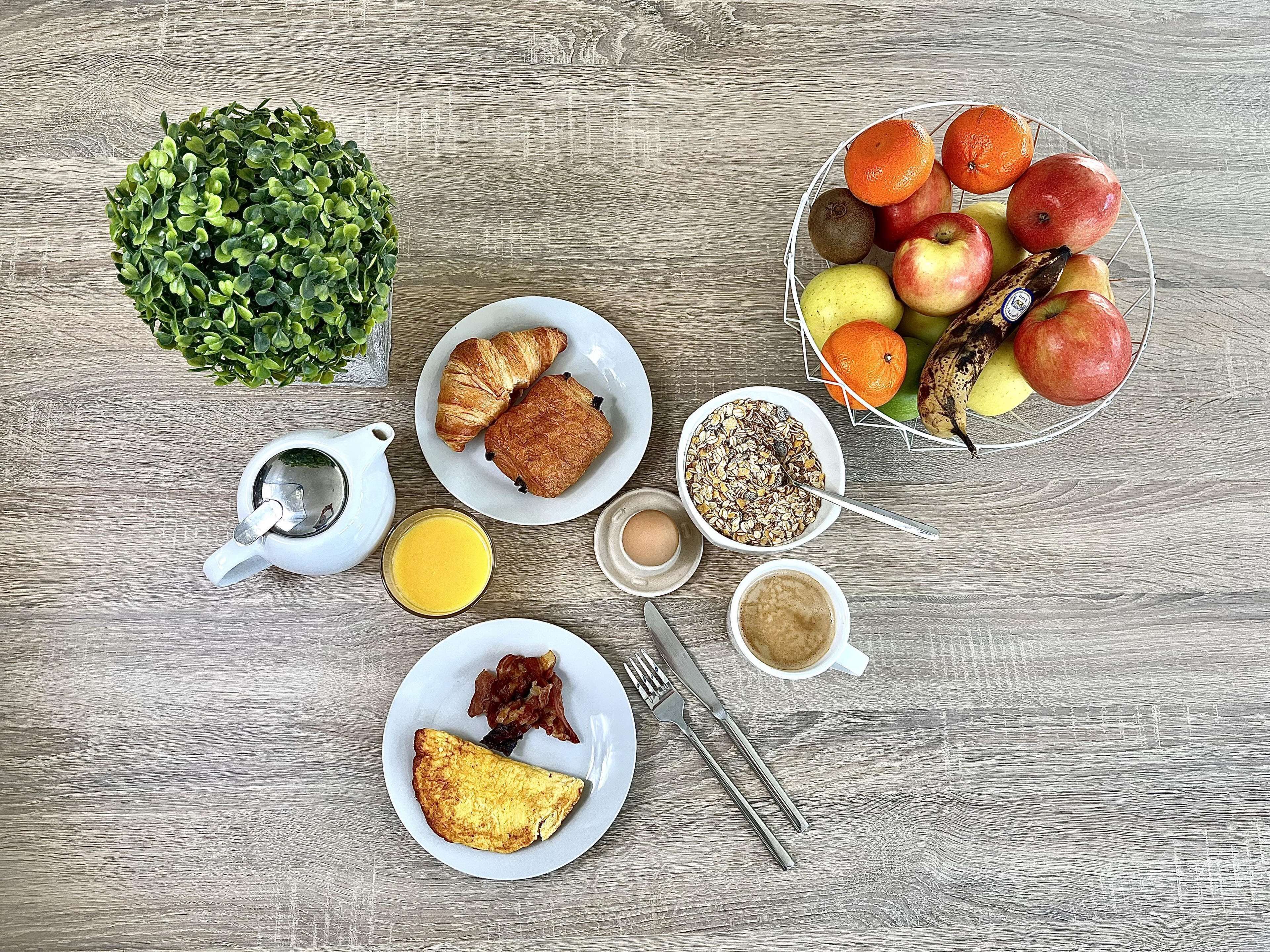 daily buffet breakfast (eur 14 per person)