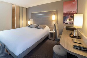 Standard Room, 1 King Bed, Non Smoking | Premium bedding, desk, blackout curtains, soundproofing - Best Western Voiron Centre (Voiron)