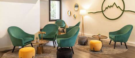Lobby-Lounge