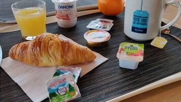 Daily buffet breakfast (EUR 10.50 per person)