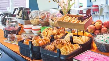 Dagelijks ontbijt voor onderweg (EUR 12.9 per persoon)