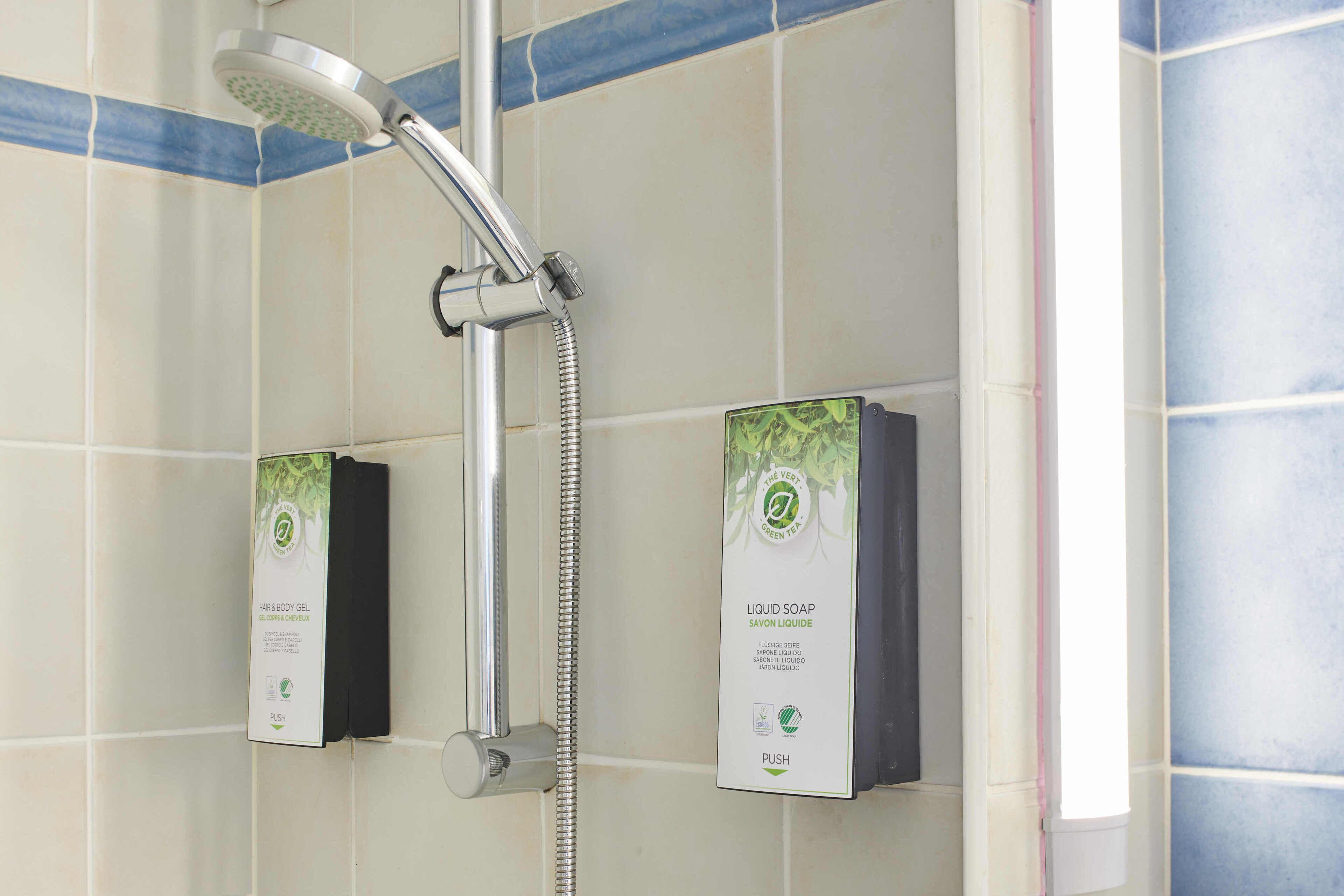 Ducha y bañera combinadas y artículos de higiene personal ecológicos