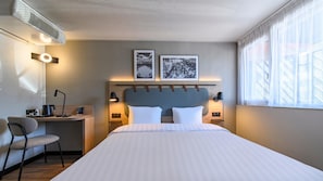 Premium bedding, individually decorated, desk, blackout drapes