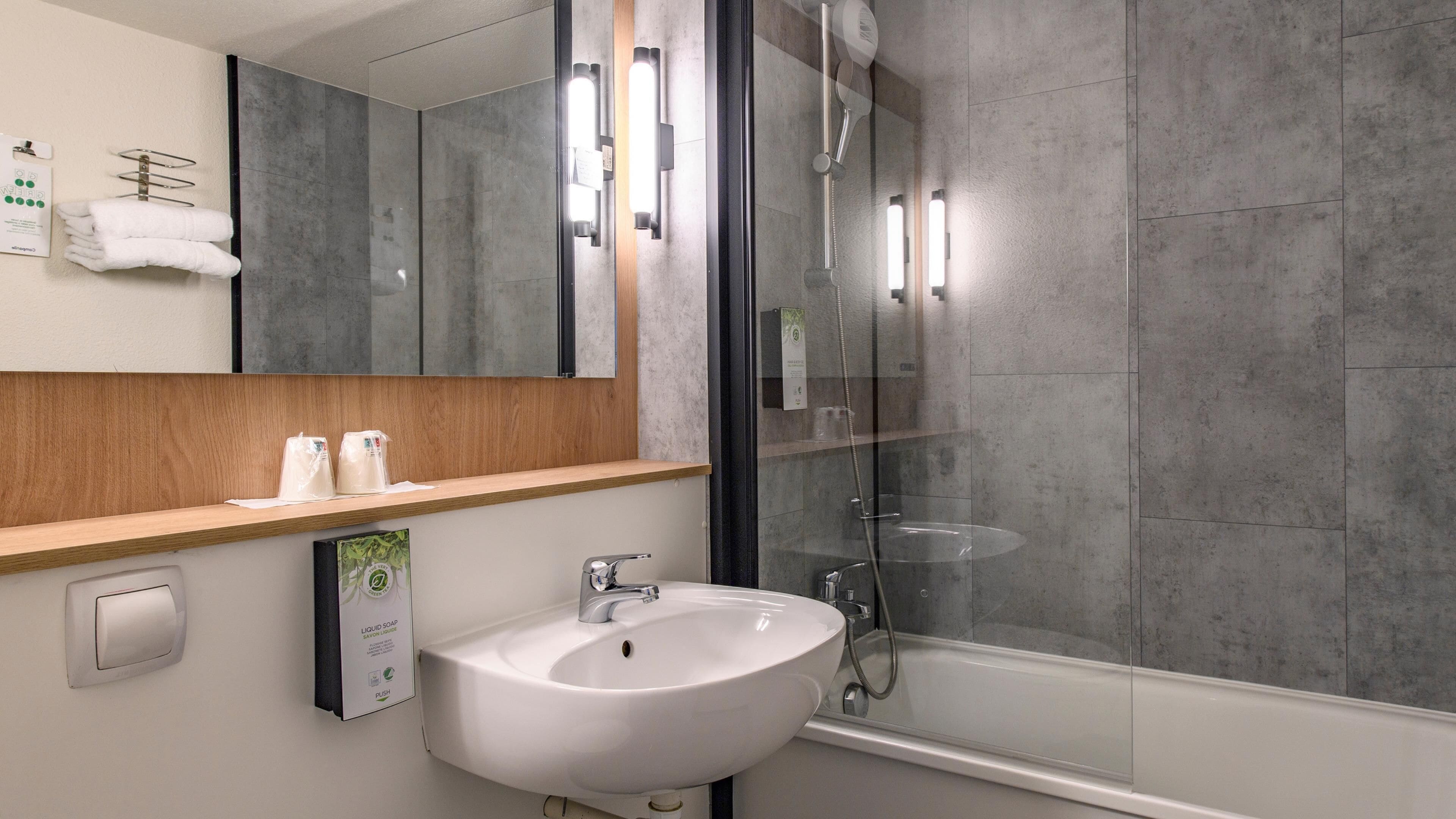 Photo - Campanile PRIME - Nîmes Centre