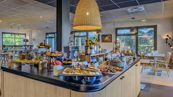 Breakfast, lunch, dinner served; French cuisine