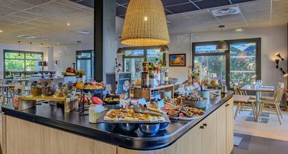 Campanile PRIME - NĂźmes Centre