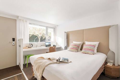 Quarto standard, 1 cama de casal | Roupas de cama premium, escrivaninha, quartos à prova de som