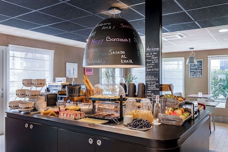 Daily buffet breakfast (EUR 15 per person)