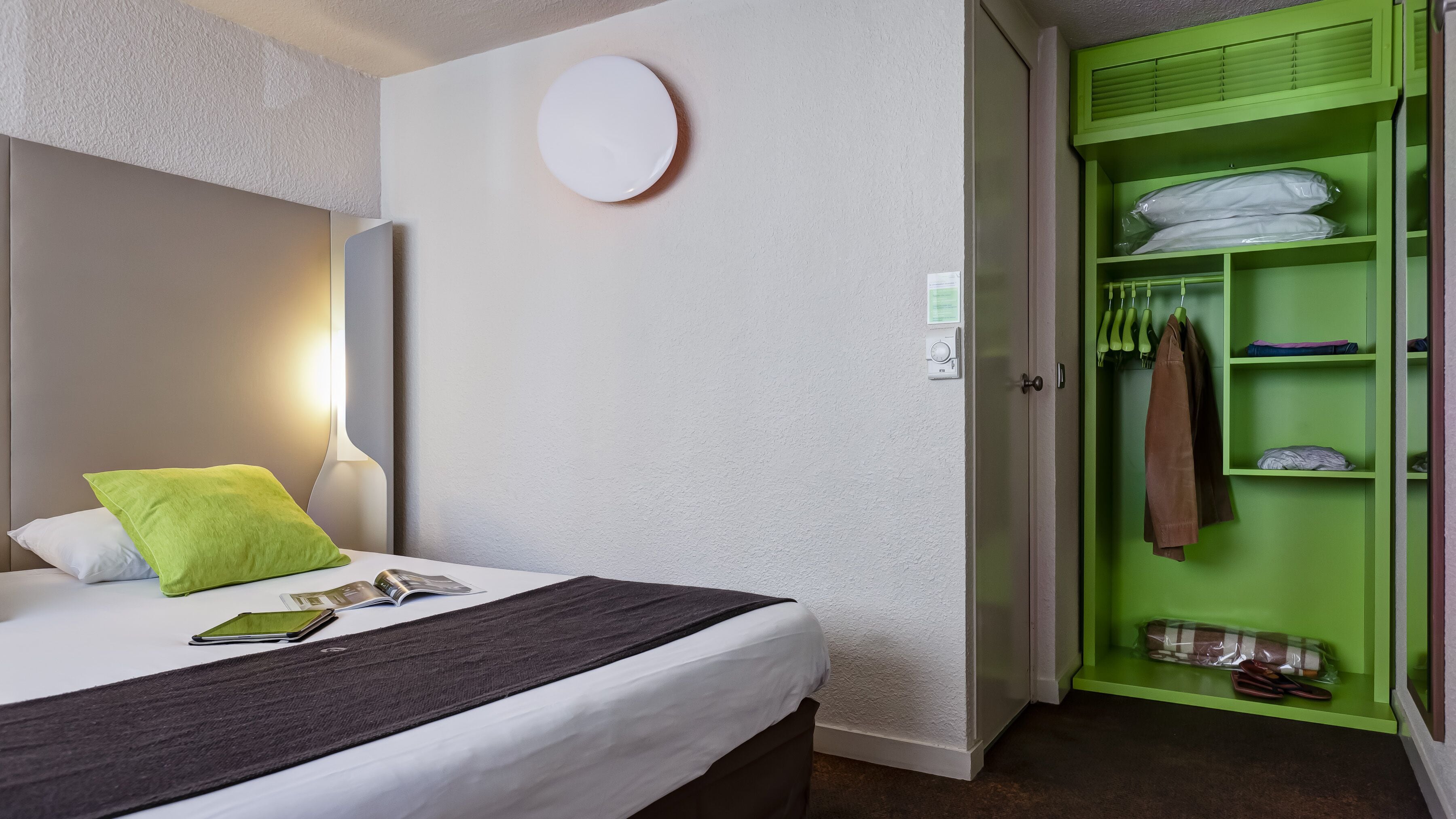 standard room, 1 double bed | premium bedding, desk, soundproofing, free cots/infant beds