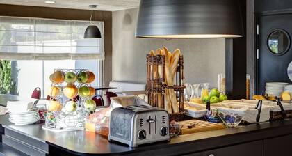 Campanile Geneve - Ferney-Voltaire