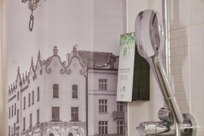Eco-friendly toiletries, towels