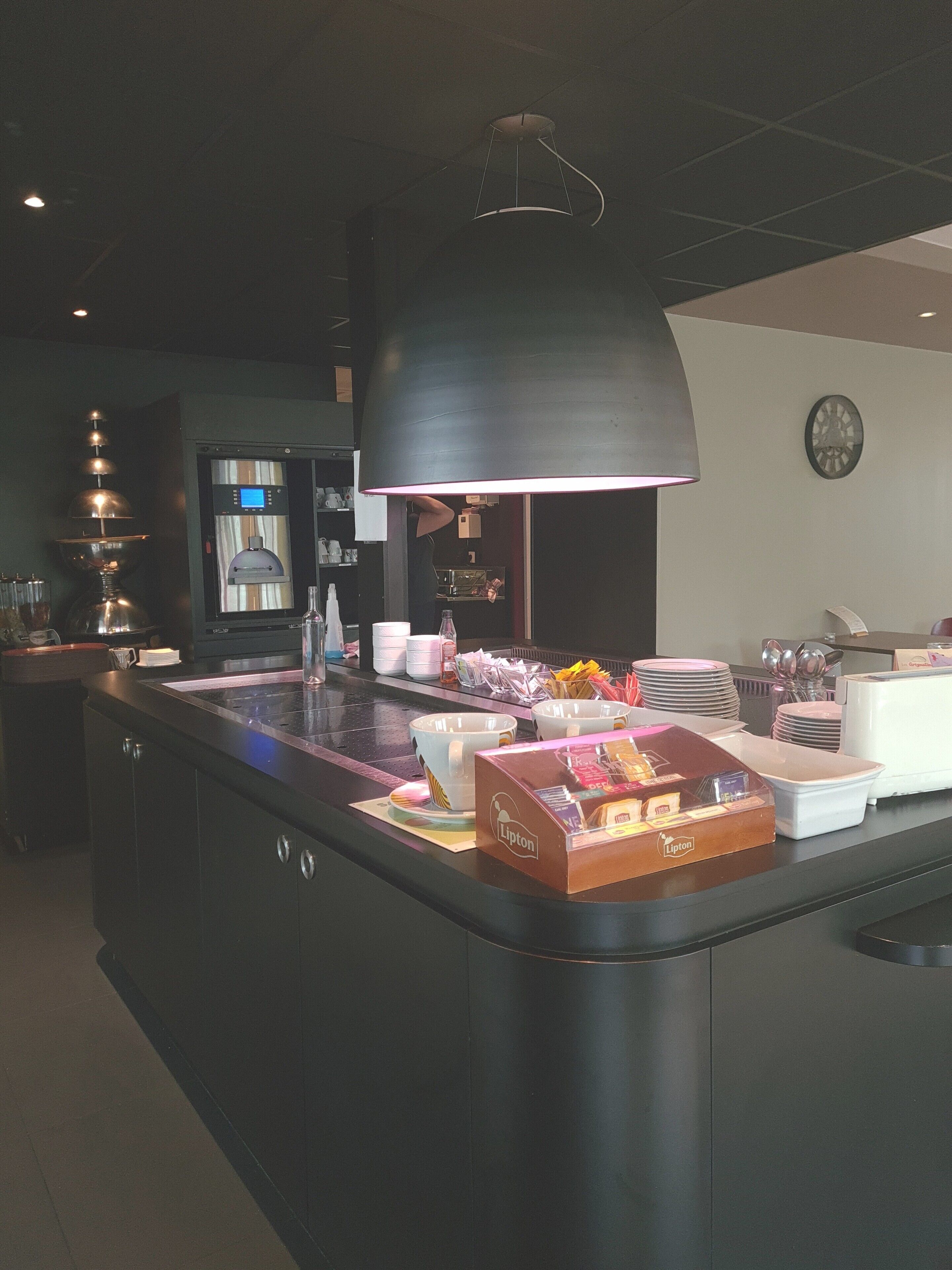 Frukostbuffé varje dag (EUR 11 per person)