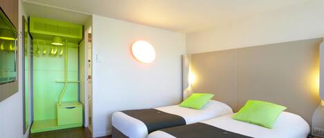 Ropa de cama de alta calidad, escritorio y cortinas blackout
