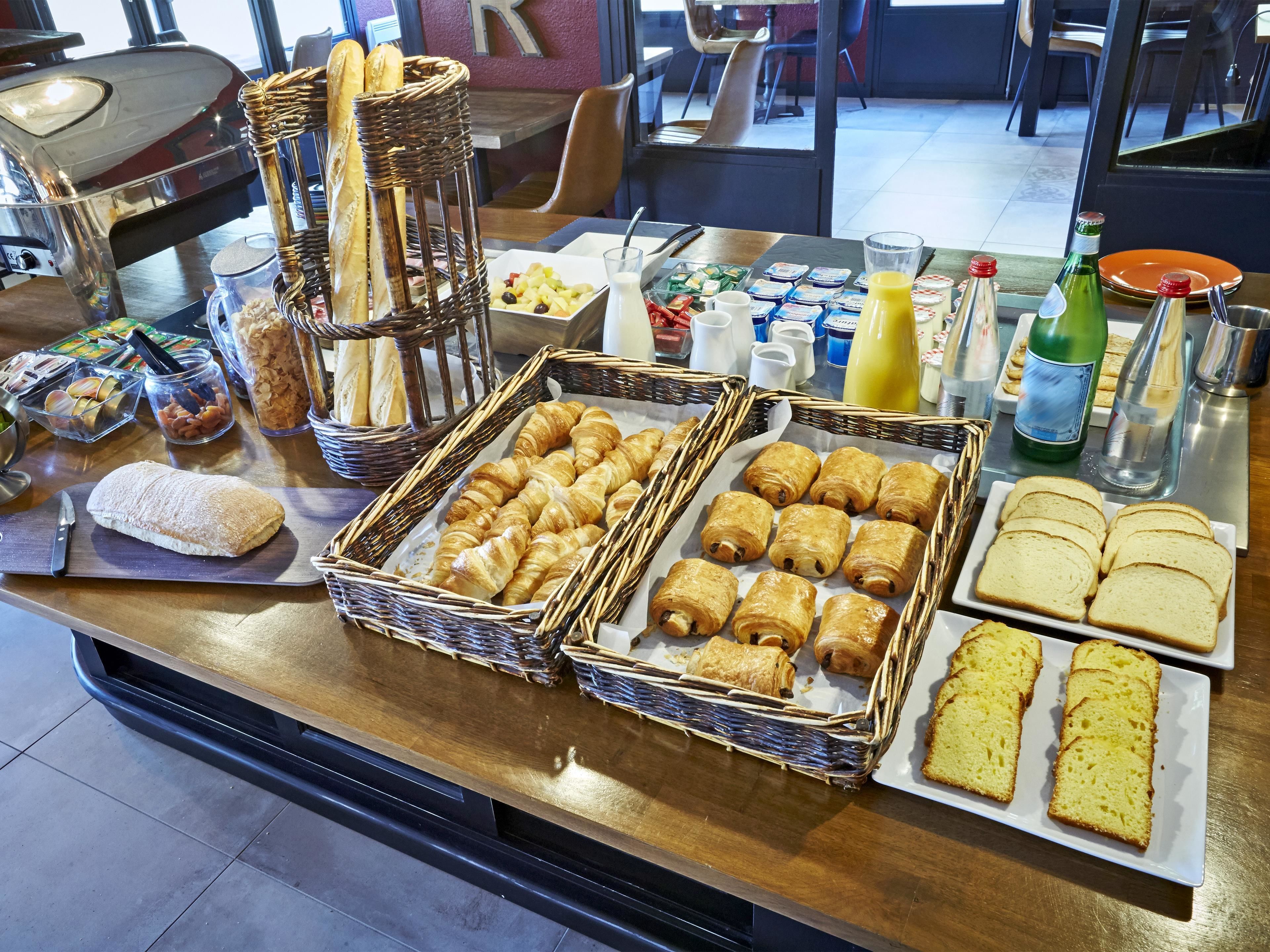 breakfast and dinner served