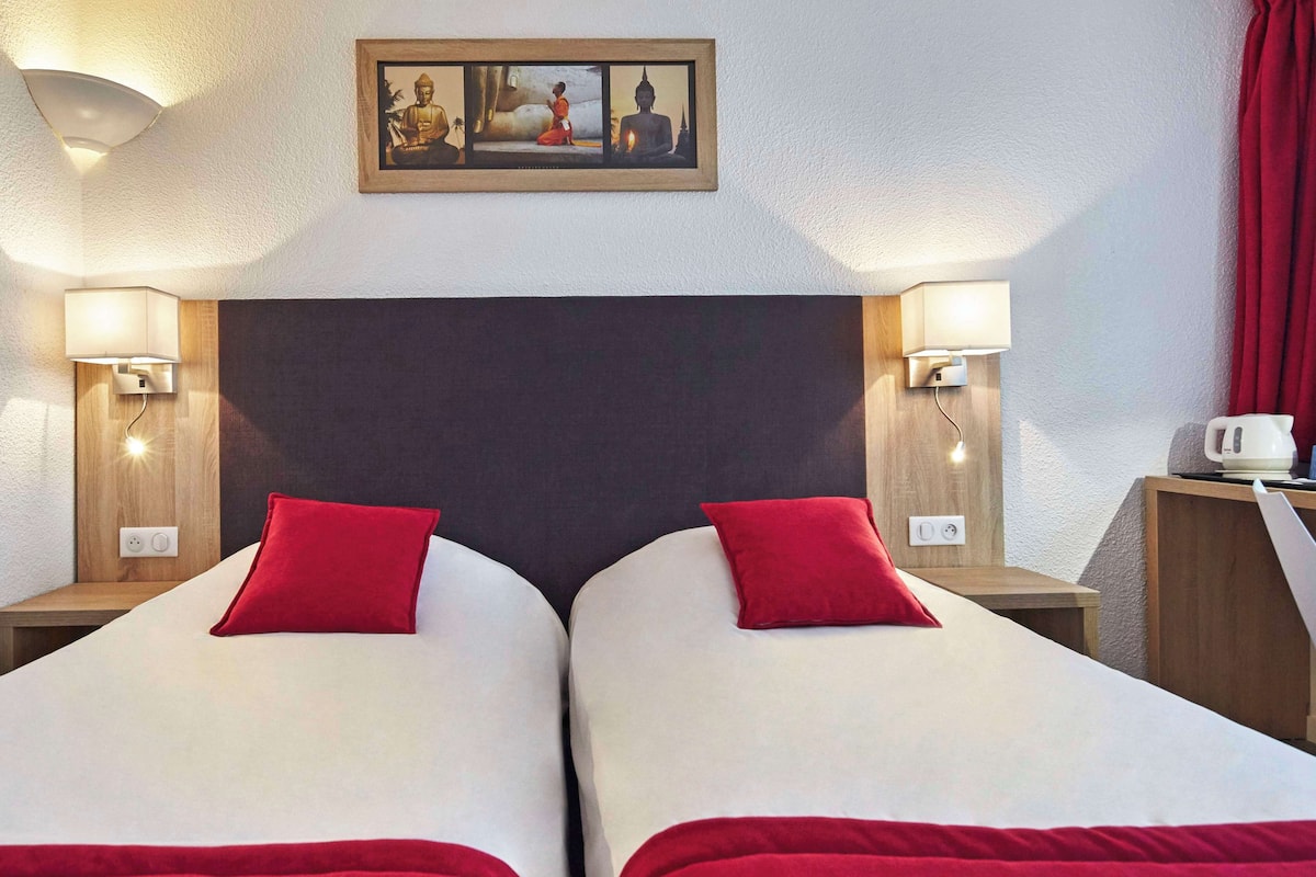 premium bedding, individually furnished, desk, laptop workspace