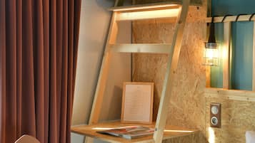 Standard Room | Ropa de cama de alta calidad y decoración personalizada