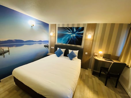 Desk, iron/ironing board, free WiFi, bed sheets