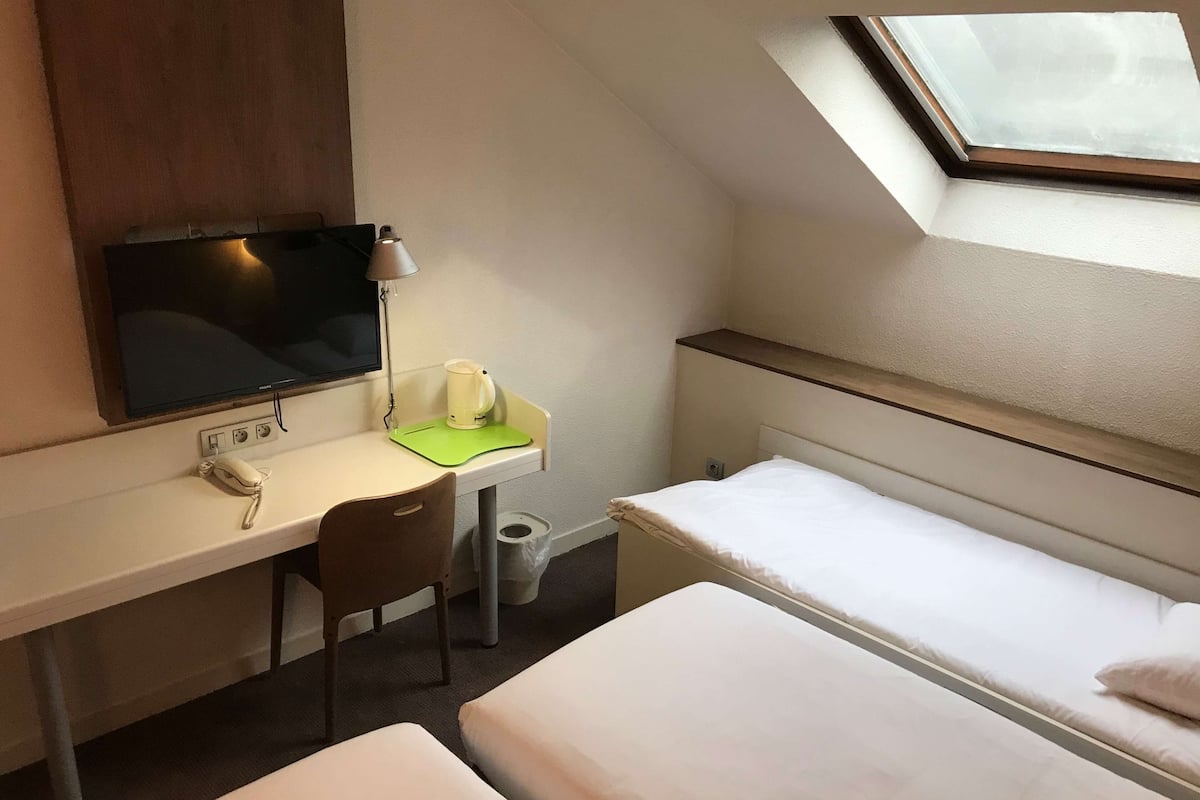 Standard Room, 3 Single Beds